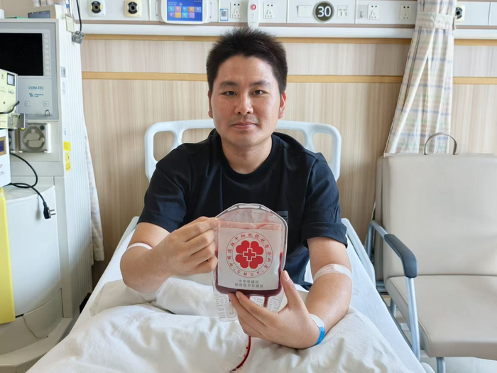 松江城管队员完成造血干细胞捐献，成为上海第831例捐献者